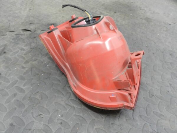 161, 2008 VOLKSWAGEN PASSAT B6 ESTATE. DRIVER SIDE OUTER REAR LIGHT - Image 3