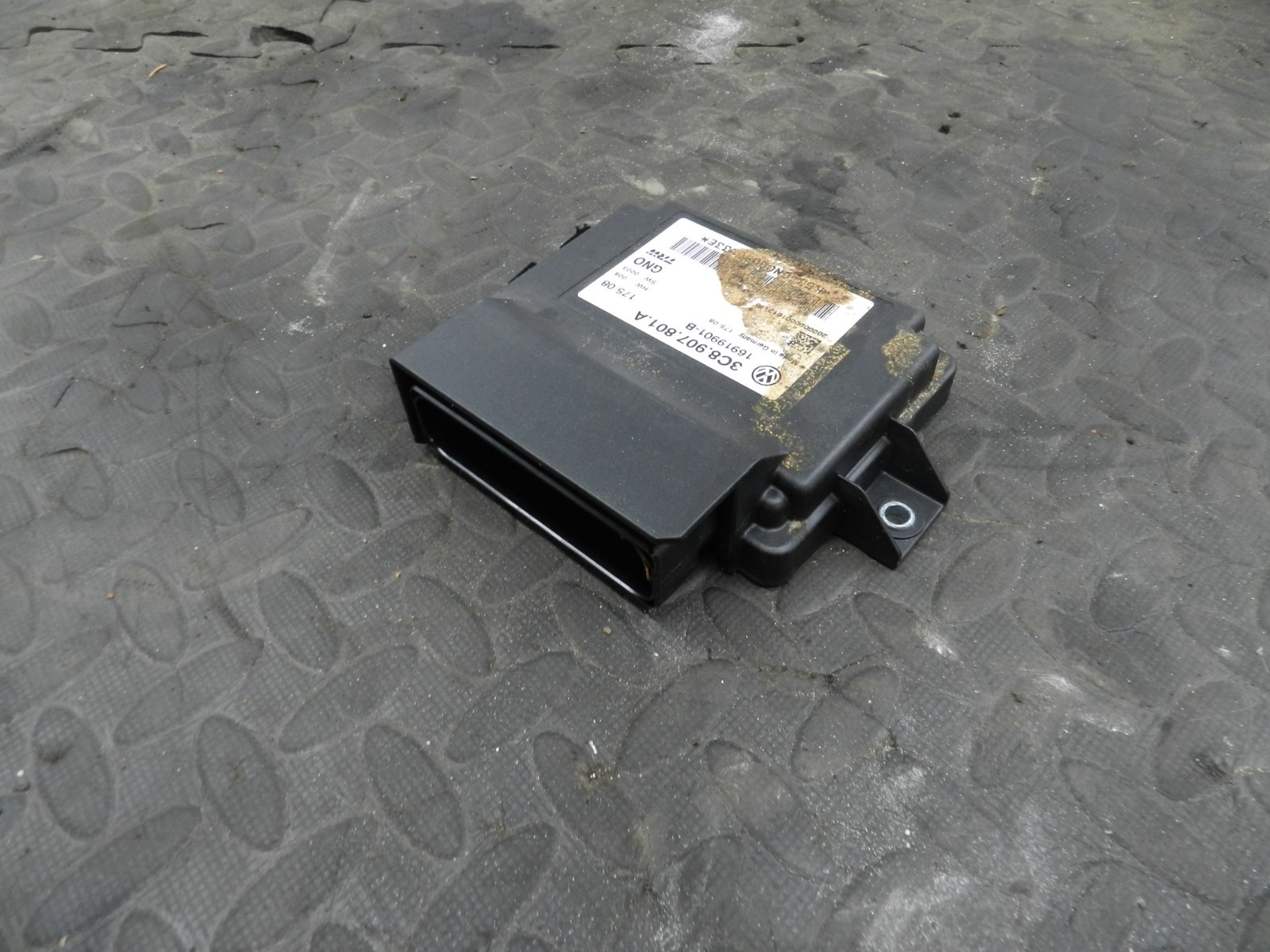 161, 2008 VOLKSWAGEN PASSAT B6 ESTATE. ECU PARKING BRAKE CONTROL UNIT MODULE