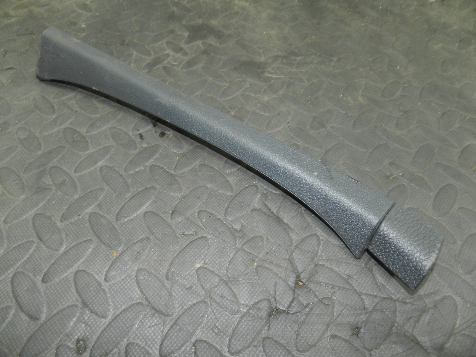 161, 2008 VOLKSWAGEN PASSAT B6 ESTATE. DASH TRIM 3C0868237
