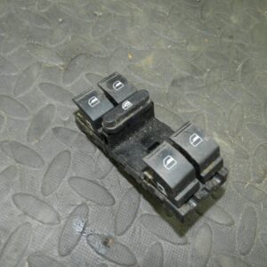 161, 2008 VOLKSWAGEN PASSAT B6 ESTATE. WINDOW SWITCHES