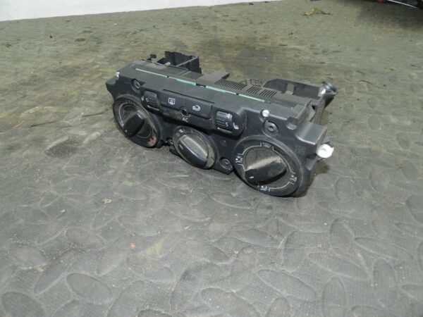 161, 2008 VOLKSWAGEN PASSAT B6 ESTATE HEATER CONTROL WITH AIR CON + HEATED SEATS