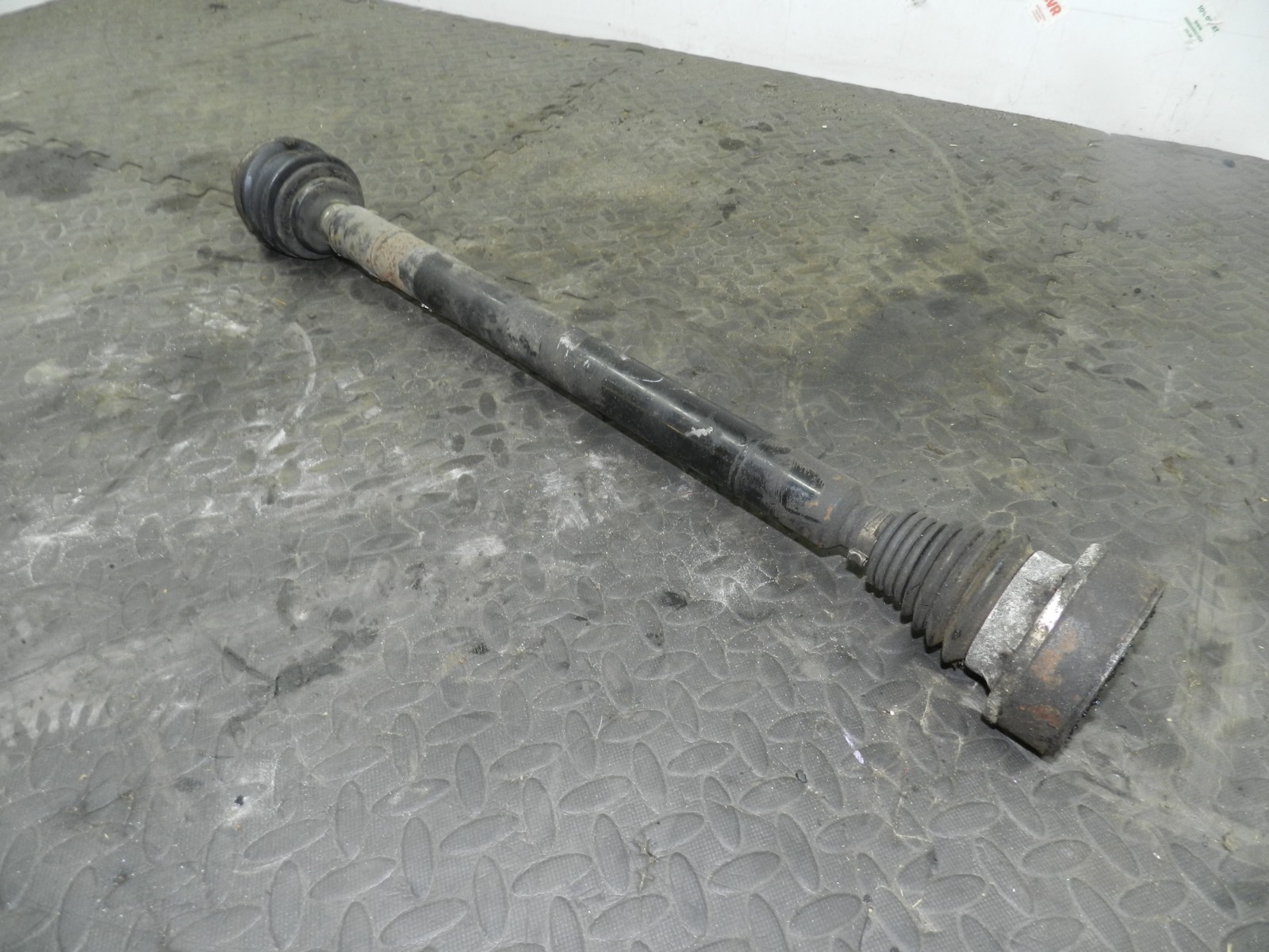 161, 2008 VOLKSWAGEN PASSAT B6 ESTATE. DRIVER SIDE DRIVE SHAFT
