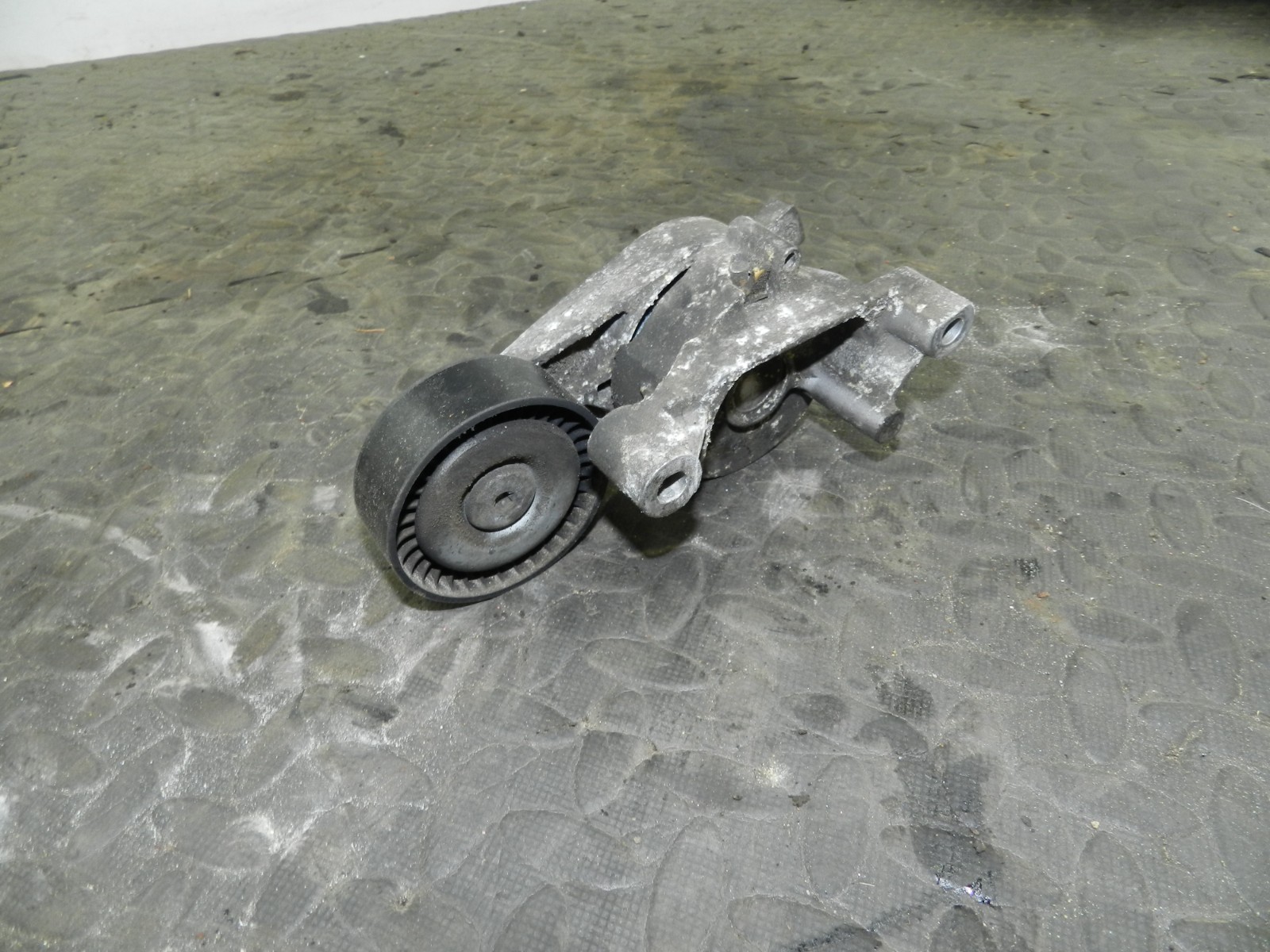 161, 2008 VOLKSWAGEN PASSAT B6 ESTATE. AUXILLARY AUX BELT TENSIONER