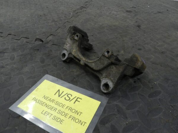 161, 2008 VOLKSWAGEN PASSAT B6 ESTATE. PASSENGER SIDE FRONT BRAKE CARRIER - Image 3
