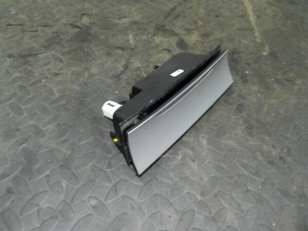 161, 2008 VOLKSWAGEN PASSAT B6 ESTATE. STORAGE POCKET CUBBY HOLE 12V SOCKET