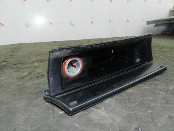 161, 2008 VOLKSWAGEN PASSAT B6 ESTATE. STORAGE POCKET CUBBY HOLE 12V SOCKET - Image 4