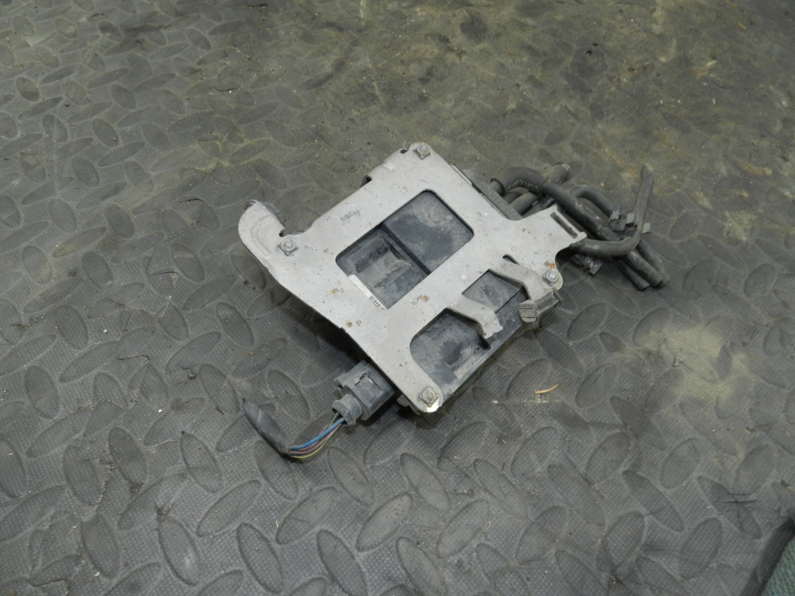 161, 2008 VOLKSWAGEN PASSAT B6 ESTATE. VACUUM SOLENOID - Image 3