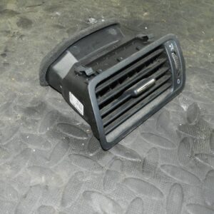 161, 2008 VOLKSWAGEN PASSAT B6 ESTATE. HEATER AIR BLOWER VENT