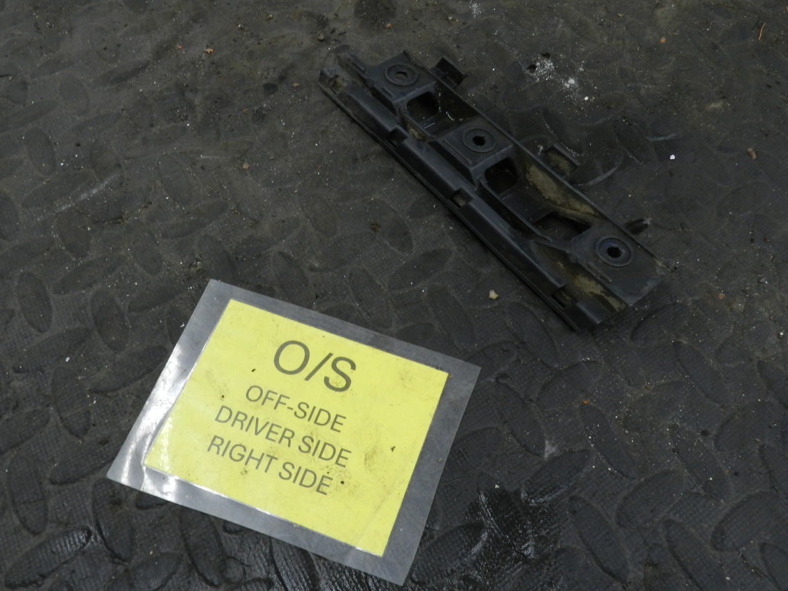 161, 2008 VOLKSWAGEN PASSAT B6 ESTATE. DRIVER SIDE BUMPER MOUNT FRAME