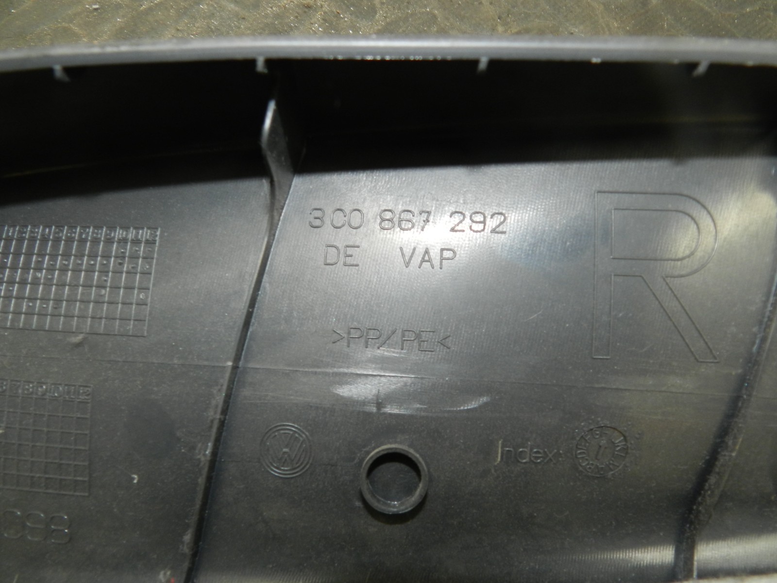 161, 2008 VOLKSWAGEN PASSAT B6 ESTATE. B PILLAR LOWER TRIM DRIVER SIDE - Image 4