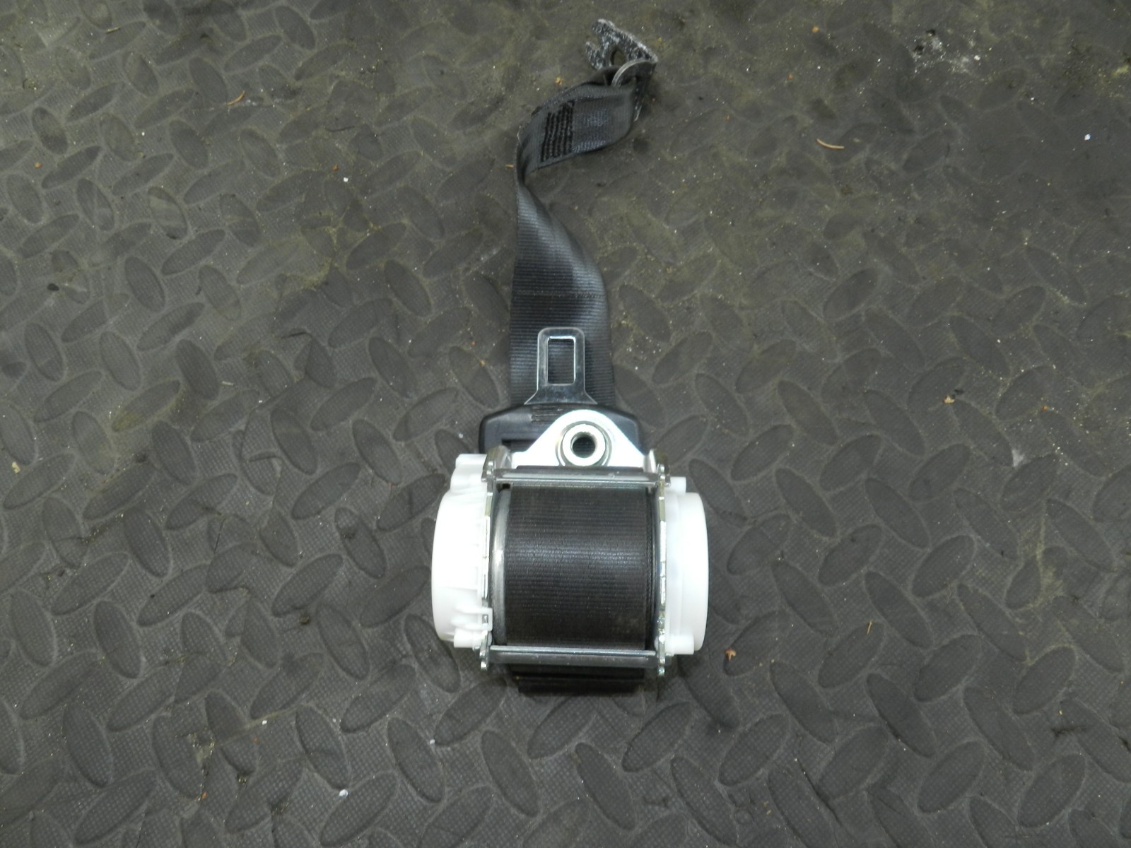 161, 2008 VOLKSWAGEN PASSAT B6 ESTATE. PASSENGER SIDE REAR SEAT BELT - Image 3