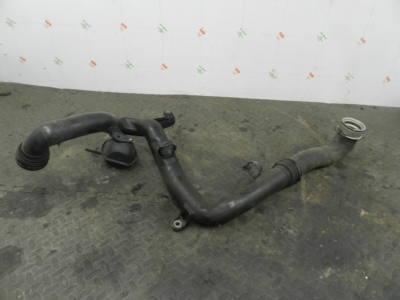 161, 2008 VOLKSWAGEN PASSAT B6 ESTATE. BOOST INTAKE PIPE INTERCOOLER