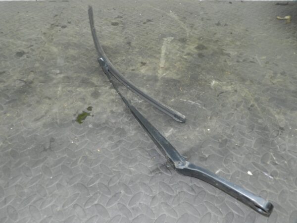 161, 2008 VOLKSWAGEN PASSAT B6 ESTATE. DRIVER SIDE WIPER ARM - Image 3