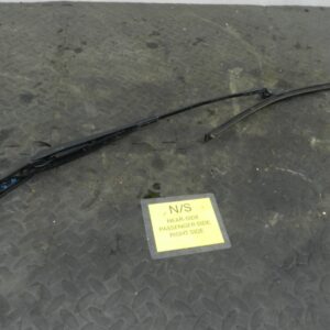 161, 2008 VOLKSWAGEN PASSAT B6 ESTATE. PASSENGER SIDE WIPER ARM