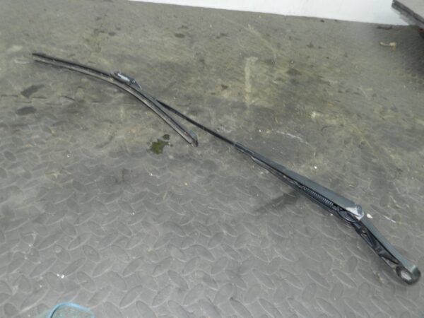 161, 2008 VOLKSWAGEN PASSAT B6 ESTATE. PASSENGER SIDE WIPER ARM - Image 3