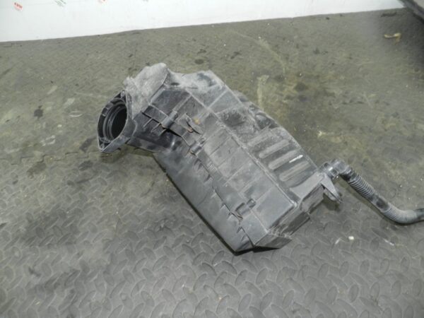 161, 2008 VOLKSWAGEN PASSAT B6 ESTATE. AIR BOX FILTER HOUSING - Image 2