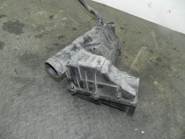 161, 2008 VOLKSWAGEN PASSAT B6 ESTATE. AIR BOX FILTER HOUSING - Image 3