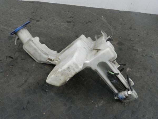 161, 2008 VOLKSWAGEN PASSAT B6 ESTATE. SCREEN WASH WASHER BOTTLE TANK