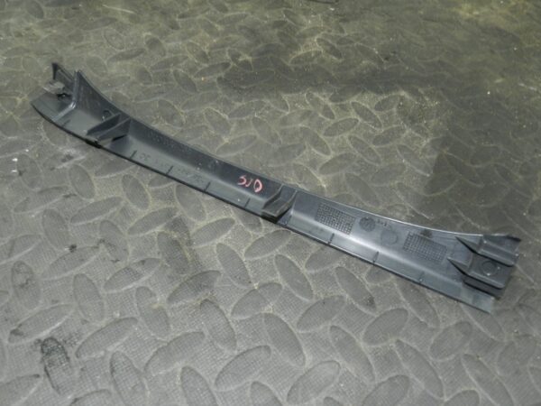161, 2008 VOLKSWAGEN PASSAT B6 ESTATE. PLASTIC TRIM DRIVER SIDE DASH BOARD - Image 2