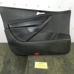 161, 2008 VOLKSWAGEN PASSAT B6 ESTATE. PASSENGER SIDE FRONT DOOR CARD