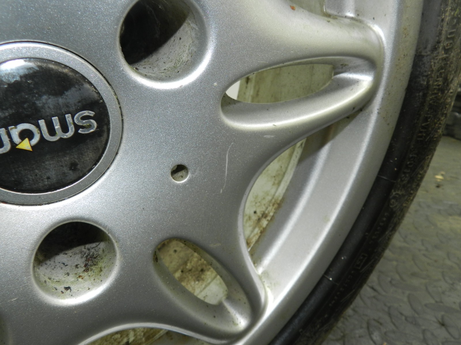 158. 2002 SMART FORTWO 450 CONVERTIBLE. SET OF ALLOY WHEELS - Image 10