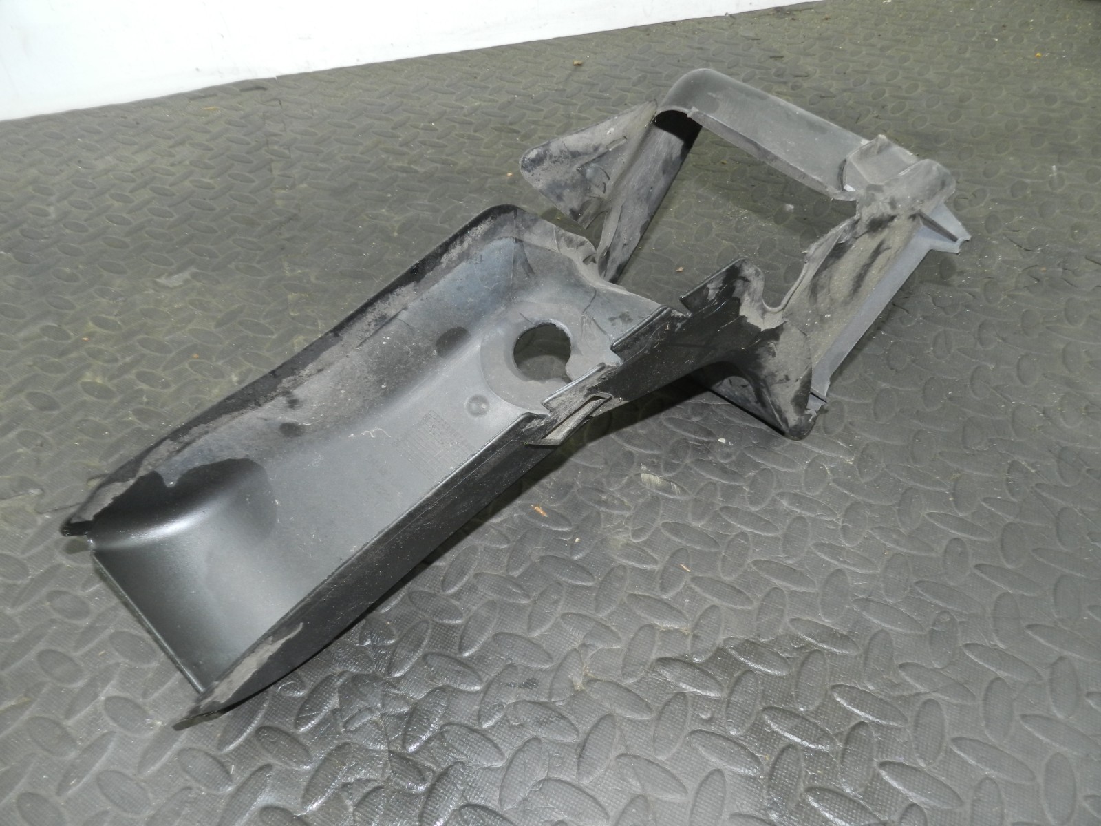 (160) 2000 AUDI TT QUATTRO 8N. AIR DUCT PANEL TRIM DAMAGED INTERCOOLER
