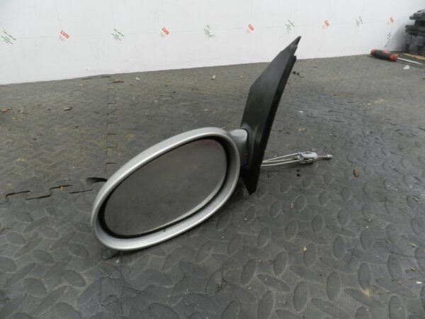 158. 2002 SMART FORTWO 450 CONVERTIBLE. PASSENGER SIDE WING MIRROR IN SILVER