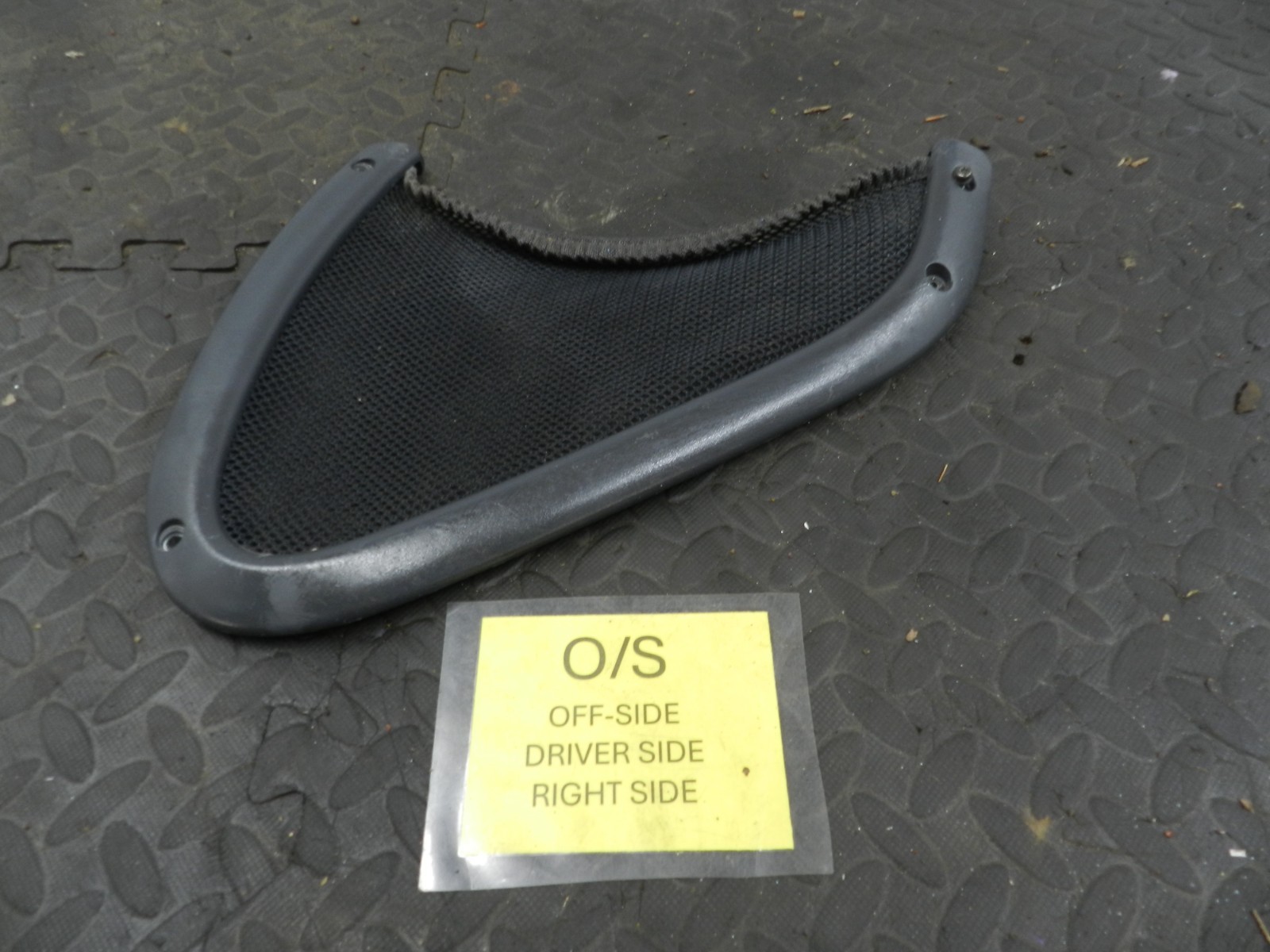 158. 2002 SMART FORTWO 450 CONVERTIBLE. DRIVER SIDE DOOR POCKET NET