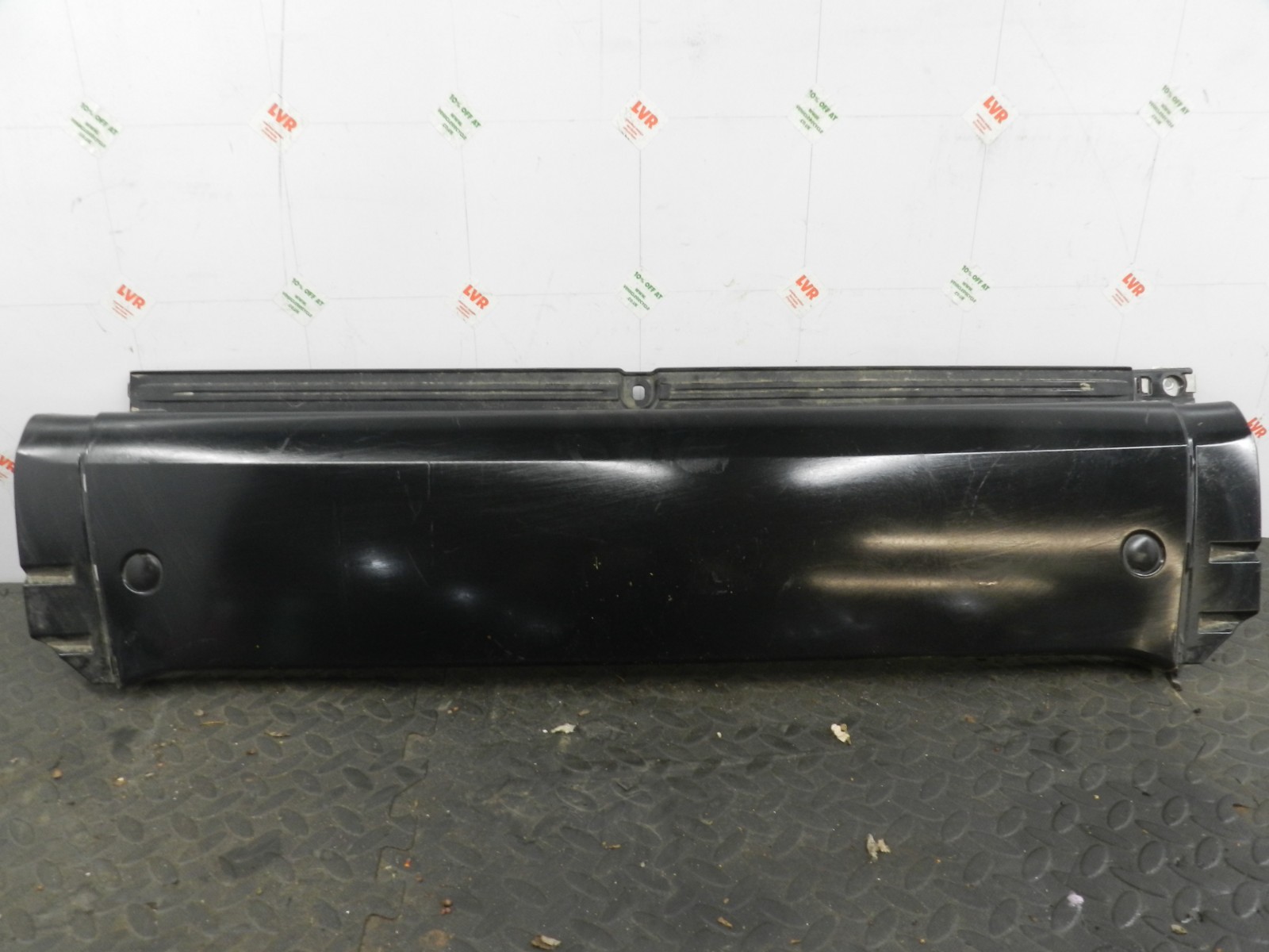 158. 2002 SMART FORTWO 450 CONVERTIBLE. REAR BUMPER CENTRE PANEL IN BLACK