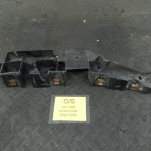 158. 2002 SMART FORTWO 450 CONVERTIBLE. DRIVER SIDE BUMPER FRAME SUPPORT MOUNT