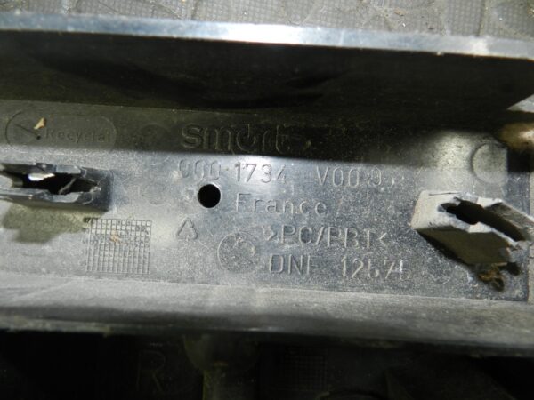 158. 2002 SMART FORTWO 450 CONVERTIBLE. DRIVER SIDE BUMPER FRAME SUPPORT MOUNT - Image 4