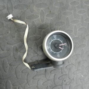 158. 2002 SMART FORTWO 450 CONVERTIBLE. ANALOGUE CLOCK