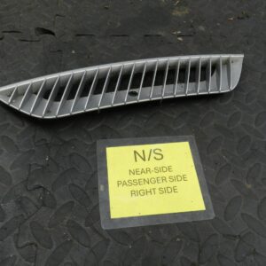 158. 2002 SMART FORTWO 450 CONVERTIBLE. PASSENGER SIDE SCUTTLE PANEL VENT