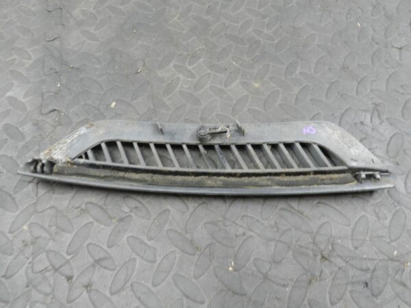 158. 2002 SMART FORTWO 450 CONVERTIBLE. PASSENGER SIDE SCUTTLE PANEL VENT - Image 4