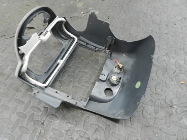 158. 2002 SMART FORTWO 450 CONVERTIBLE. CENTRE CONSOLE FRAME PANEL - Image 4