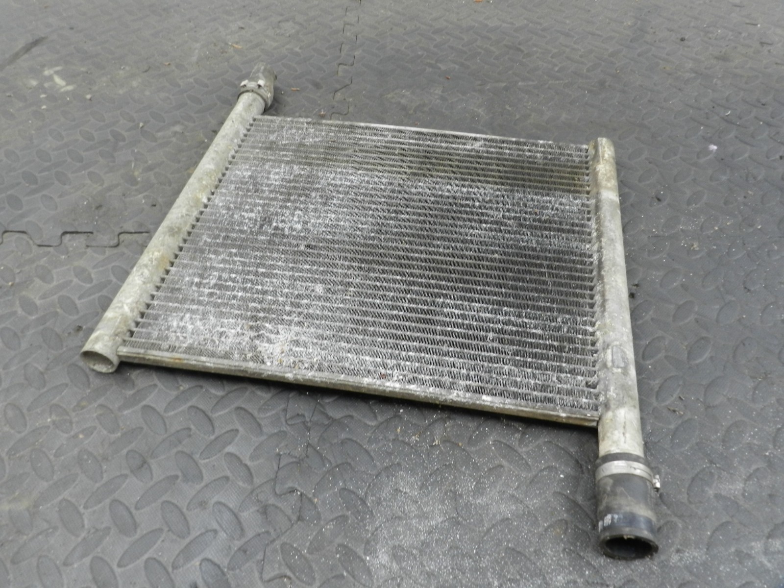 158. 2002 SMART FORTWO 450 CONVERTIBLE. COOLANT RADIATOR 003428V006