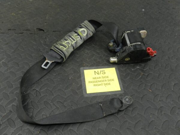 158. 2002 SMART FORTWO 450 CONVERTIBLE. PASSENGER SIDE SEAT BELT