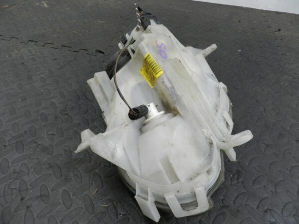 158. 2002 SMART FORTWO 450 CONVERTIBLE. DRIVER SIDE HEAD LIGHT - Image 3
