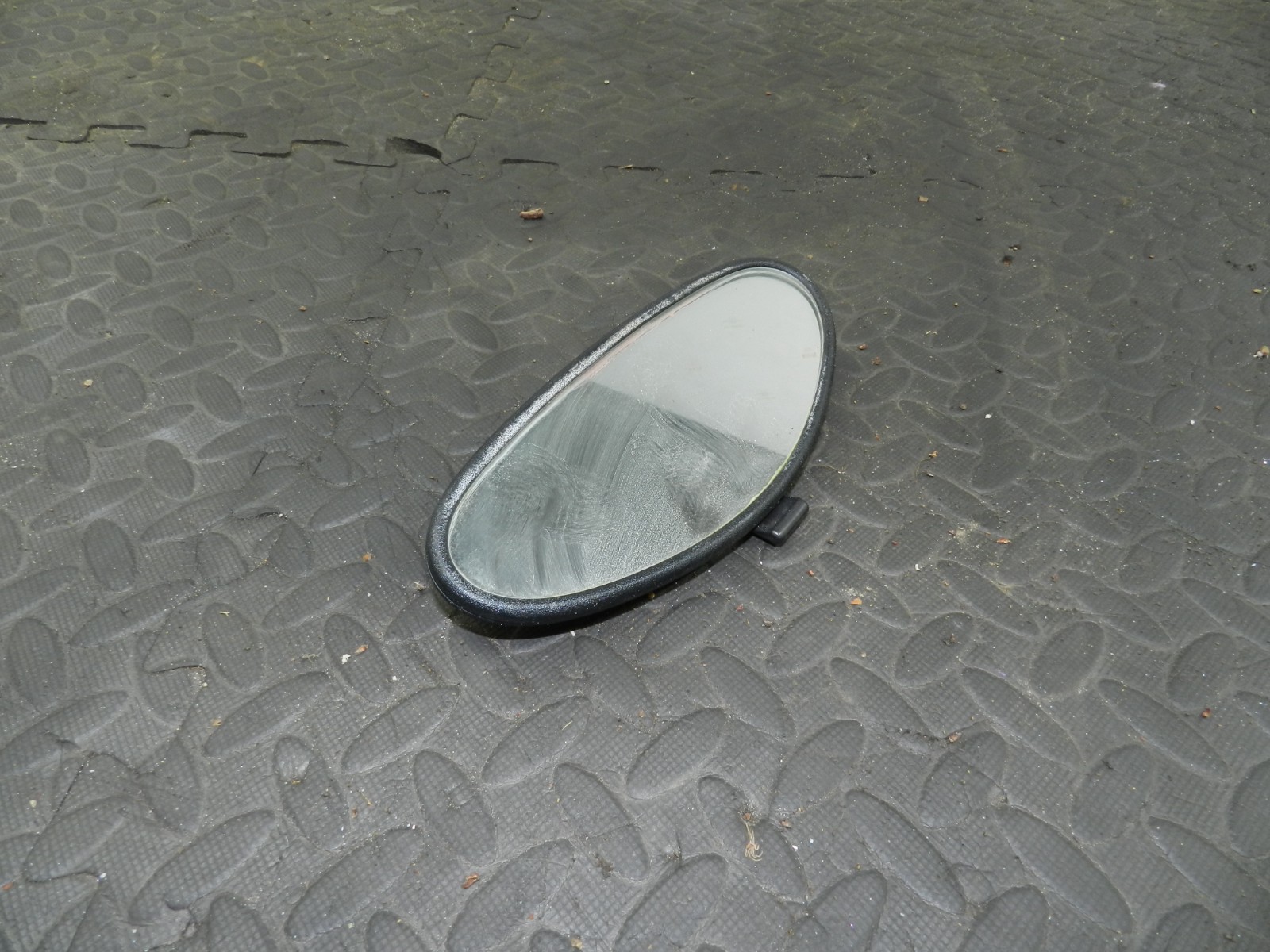 158. 2002 SMART FORTWO 450 CONVERTIBLE. REAR VIEW MIRROR