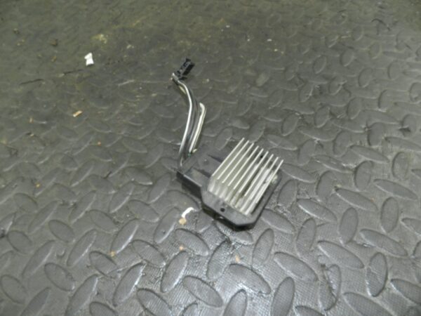 (145) 2003 TOYOTA RAV 4 MK2. HEATER RESISTOR PACK