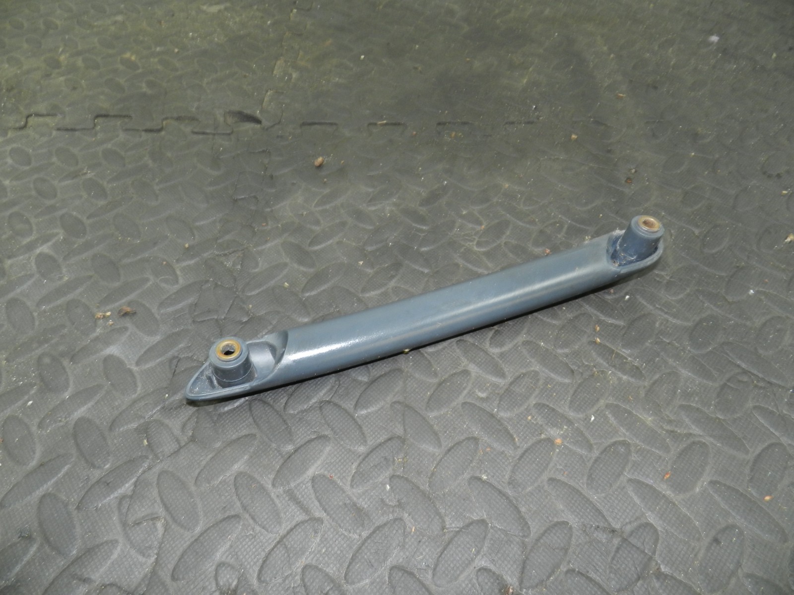 158. 2002 SMART FORTWO 450 CONVERTIBLE. DOOR HANDLE INTERNAL