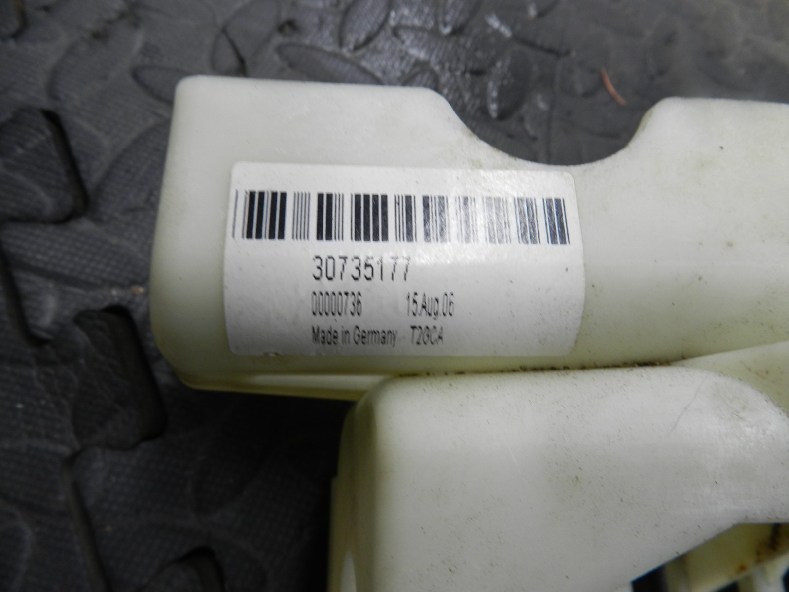 107. 2007 VOLVO S80 D5. 6 SPEED GEAR SELECTOR AND SURROUND - Image 5