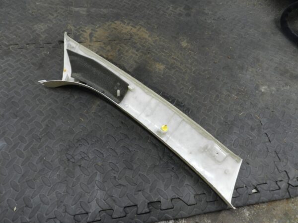 107. 2007 VOLVO S80 D5. PASSENGER SIDE A PILLAR TRIM - Image 2