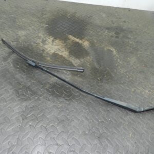 107. 2007 VOLVO S80 D5. WIPER ARM PASSENGER SIDE