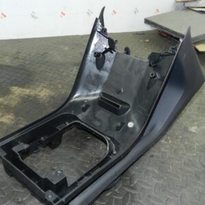 107. 2007 VOLVO S80 D5. CENTRE CONSOLE FRAME 30672195