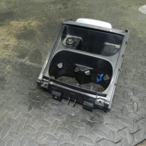 107. 2007 VOLVO S80 D5. CENTRE CONSOLE CUP HOLDER 12V SOCKET
