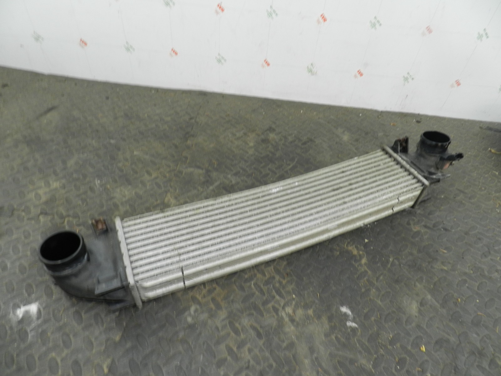 107. 2007 VOLVO S80 D5. INTER COOLER RADIATOR