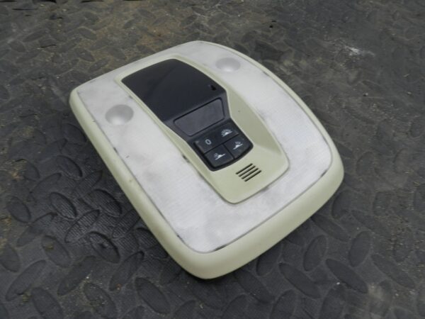 107. 2007 VOLVO S80 D5. INTERIOR LIGHT ROOF