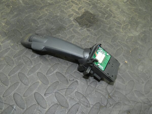107. 2007 VOLVO S80 D5. HAZARD SWITCH - Image 2