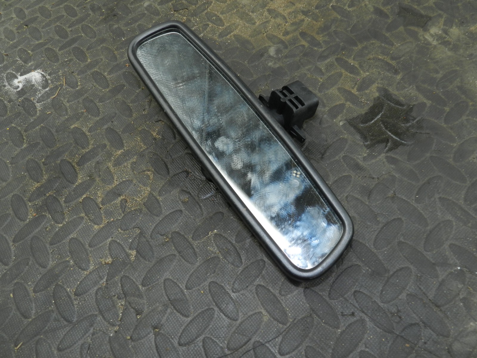 107. 2007 VOLVO S80 D5. REAR VIEW MIRROR